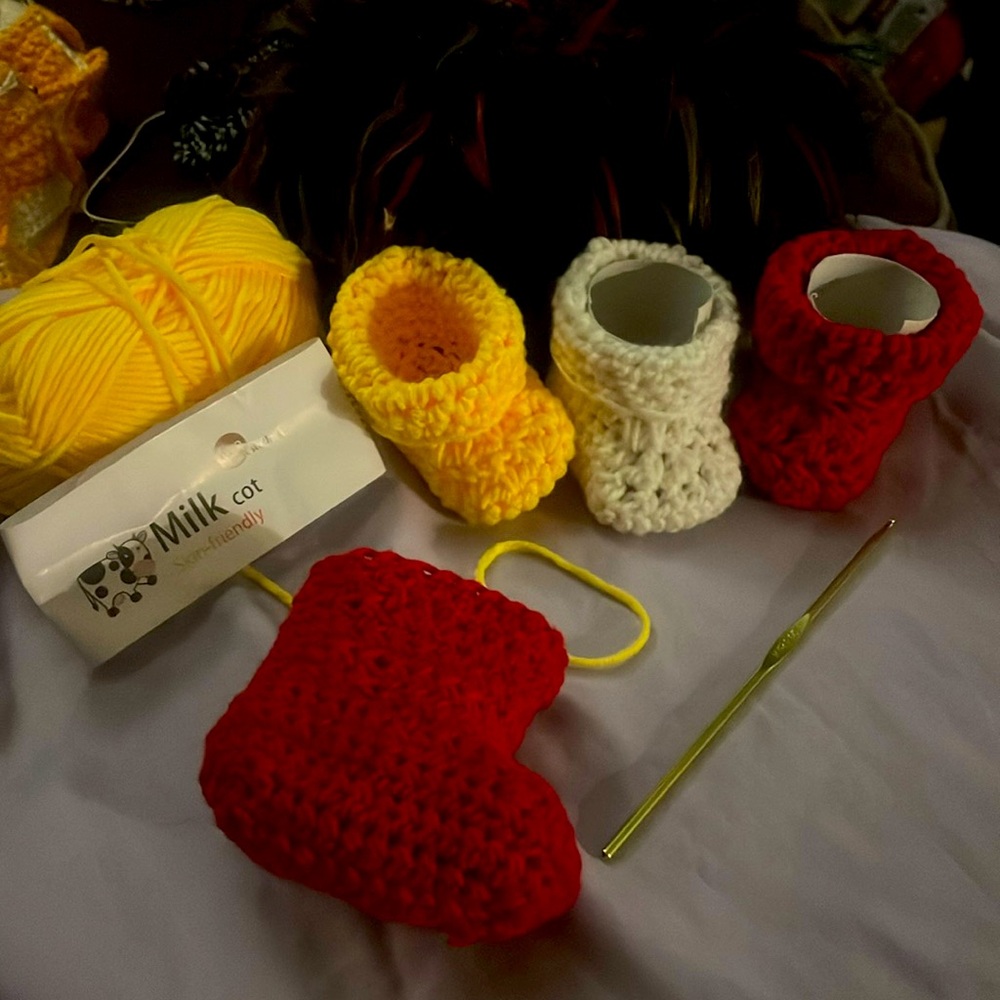 Baby bootie 0/3 months 3 colors sold individually